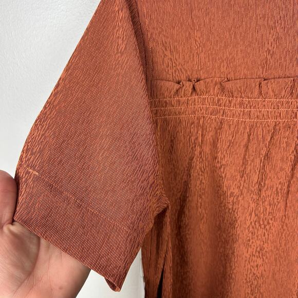 NEW Athleta Echo Top Blouse Rust Burnt Orange Shirt Lightweight Size Small - Picture 10 of 10